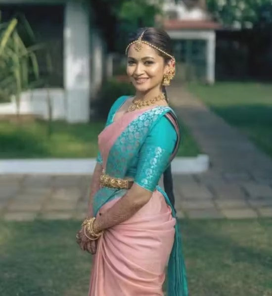 Beautifully Crafted Saree with Rich Pallu & All-Over Jacquard Work